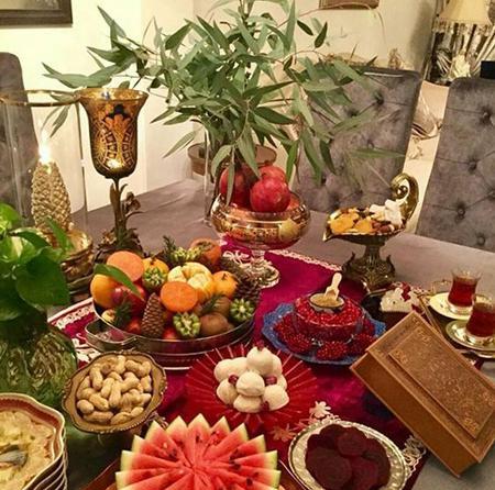 عکس میز ساده شب یلدا