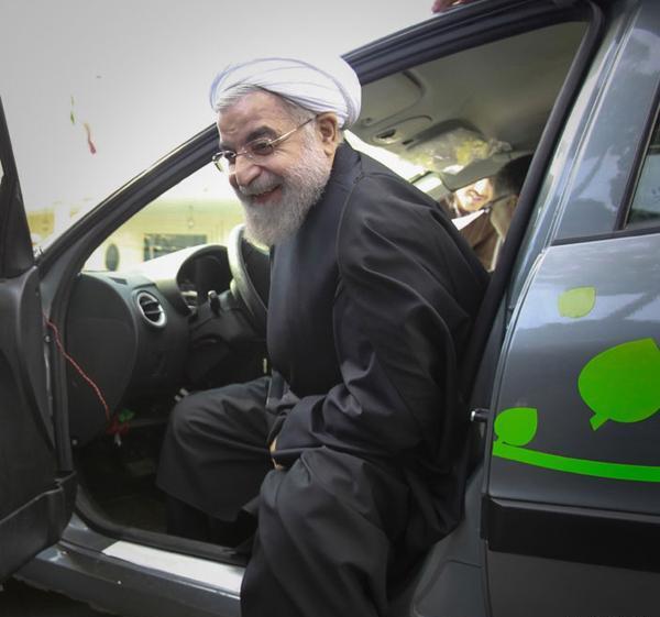 عکس ماشین روحانی در آمریکا