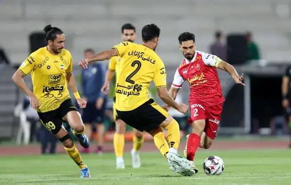 عکس پرچم پرسپولیس و سپاهان