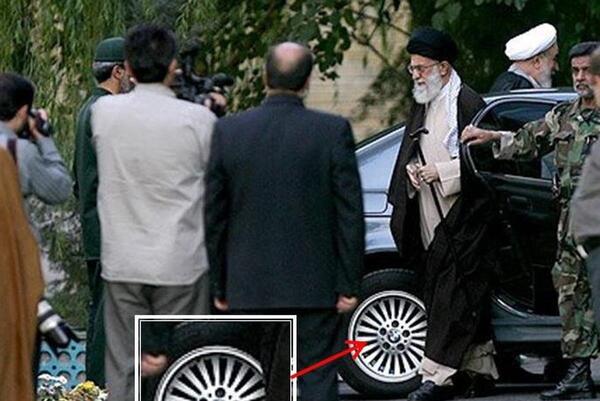 عکس خامنه ای در ماشین