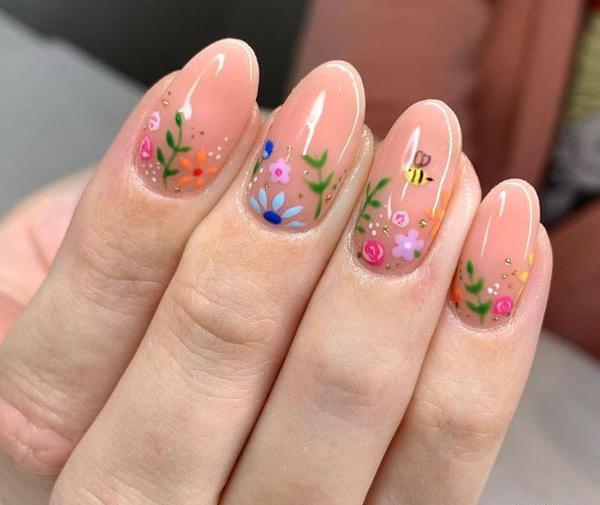ایده عکس ناخن با گل
