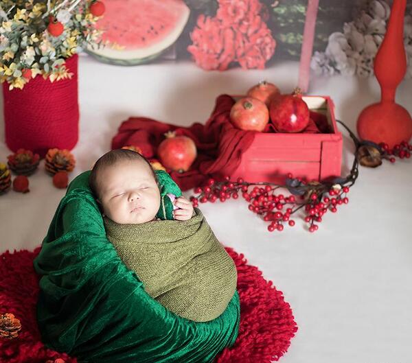 ایده عکس یلدایی از نوزاد