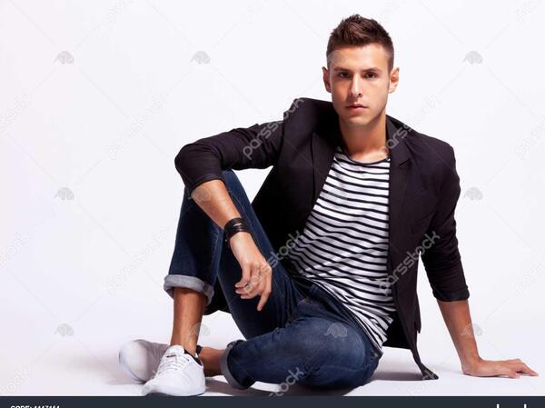 استایل عکس ایستاده مردانه