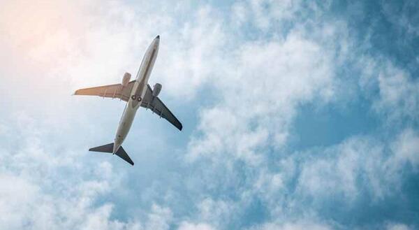 عکس با کیفیت هواپیمای مسافربری