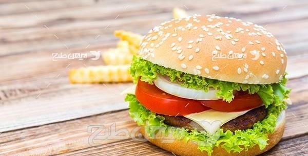 عکس با کیفیت ساندویچ همبرگر