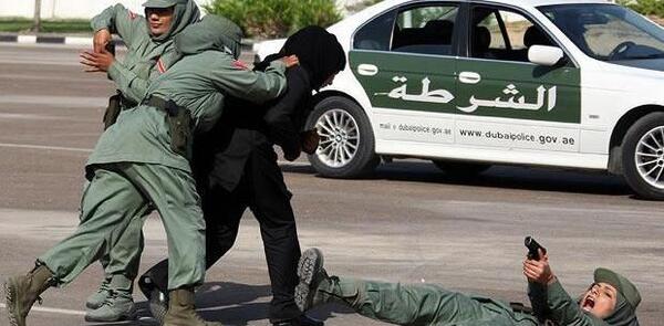 عکس ماشین پلیس دبی