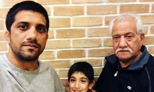 عکس ماشین علیرضا دبیر