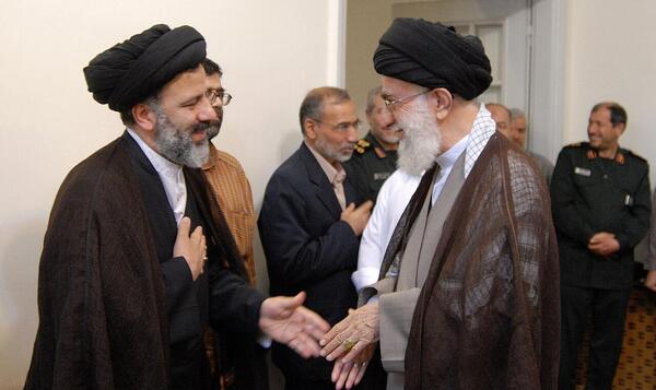 عکس رهبر سردار و رئیسی