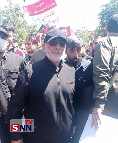 عکس سردار قاآنی با چادر