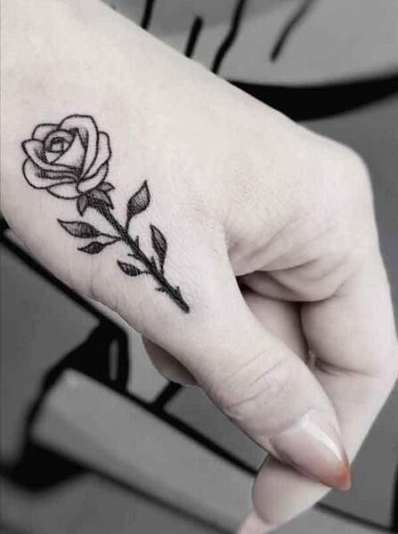 عکس تاتو روی دست فیک