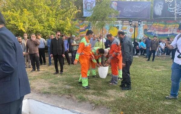 عکس خانه ارغوان هوشنگ ابتهاج