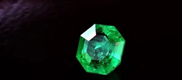 دانلود عکس سنگ زمرد