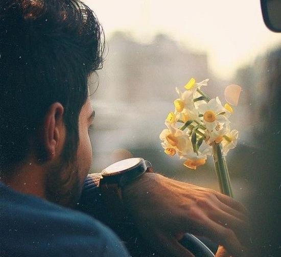 عکس پروفایل مردانه با گل