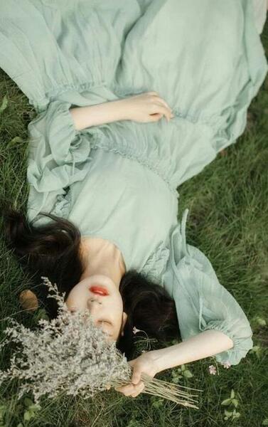 عکس پروفایل دختر خیلی طبیعی