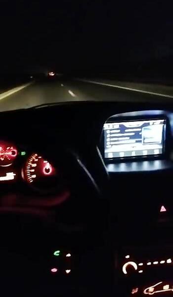 عکس پشت فرمون تو شب