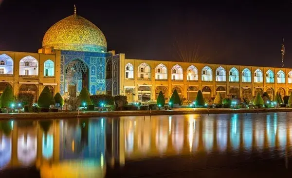 عکس جاهای دیدنی اصفهان در شب