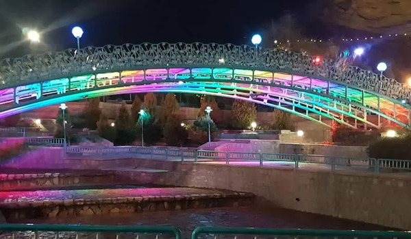 عکس جاهای دیدنی اصفهان در شب