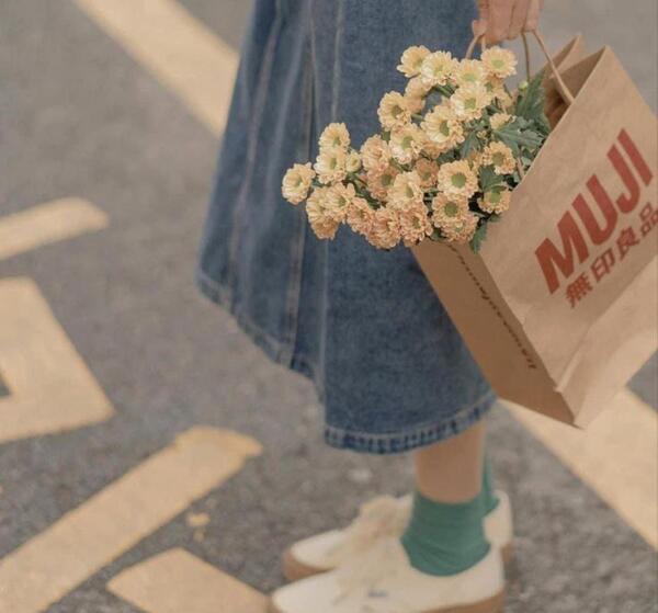 عکس استوری فیک دخترونه قدم زدن