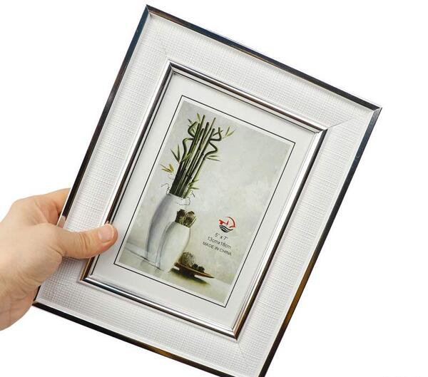 قاب عکس سفید چوبی