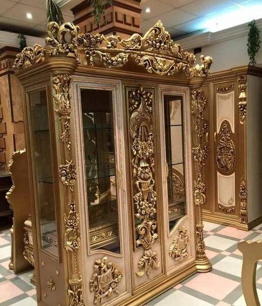 عکس بوفه چوبی سفید طلایی