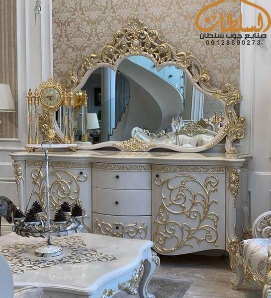 عکس بوفه چوبی سفید طلایی