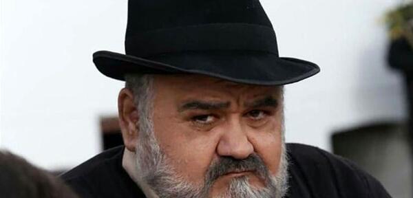 عکس اکبر عبدی با معین