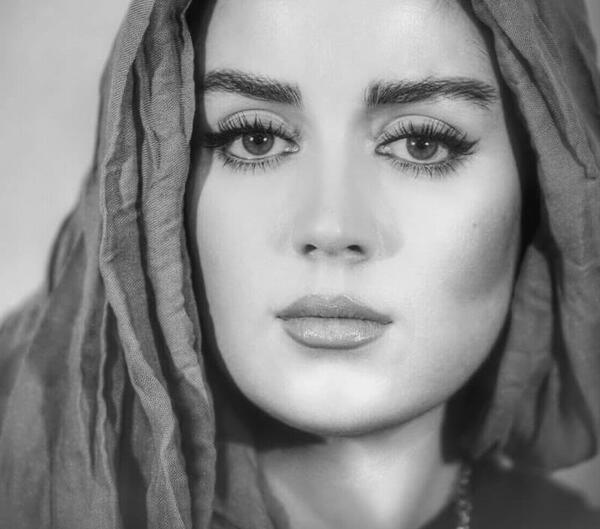 جدیدترین عکس از افسانه پاکرو