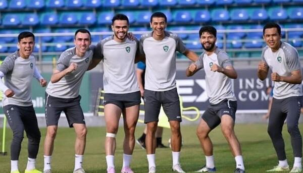 عکس تیم استقلال و پرسپولیس کنار هم