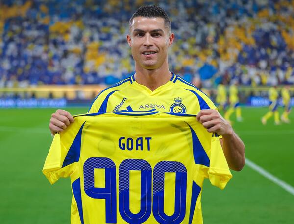 عکس تیم رونالدو در النصر