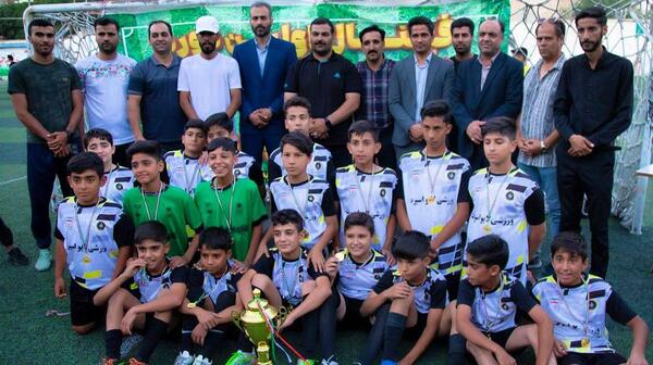 عکس تیم طلایی پوشان