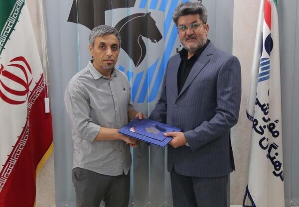 عکس مارک تیم پیکان