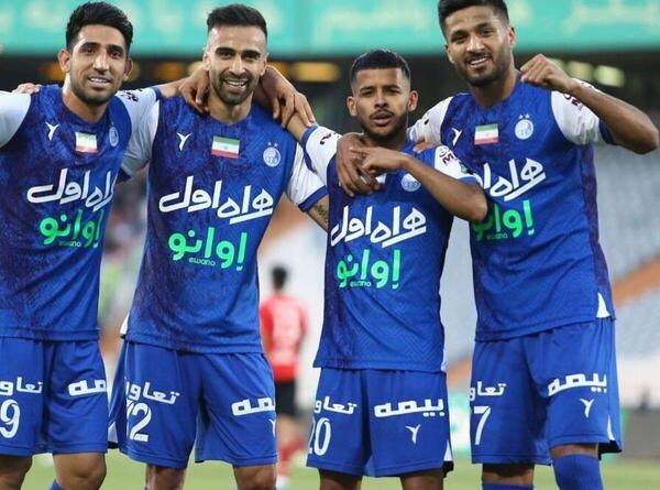 عکس تیمی استقلال مقابل تراکتور