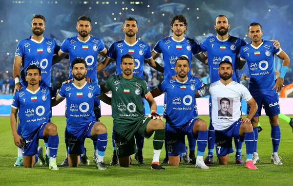 عکس تیمی استقلال مقابل الغرافه