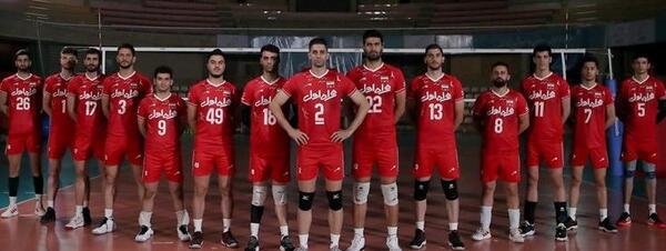 بازیکنان تیم ملی والیبال ایران با عکس