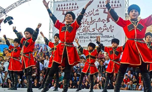عکس گروه رقص آذری