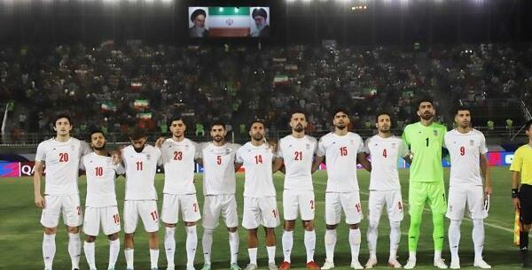 بازیکنان تیم ملی فوتبال ایران با عکس