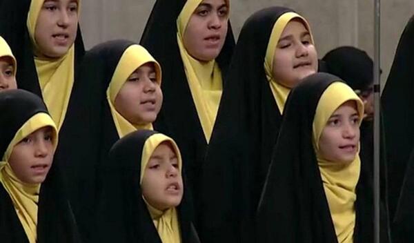 عکس گروه سرود دخترانه