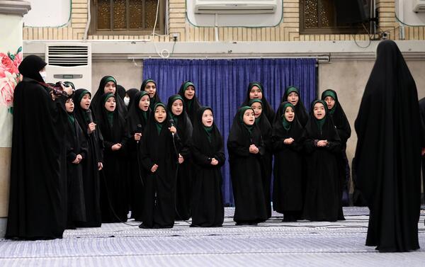 عکس گروه سرود دختران