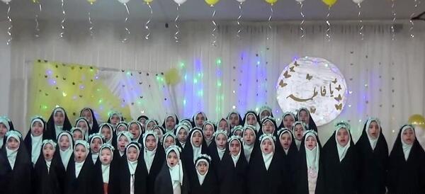 عکس گروه سرود پسرانه