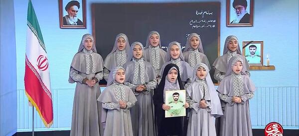 عکس گروه سرود مدرسه