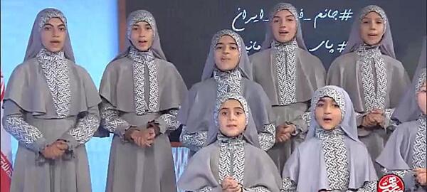 عکس گروه سرود مدرسه