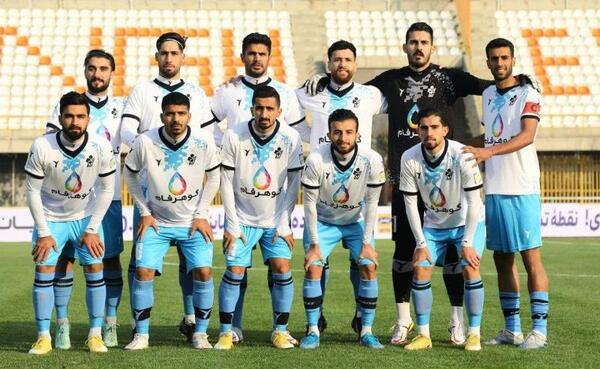 نام و عکس بازیکنان تیم پیکان