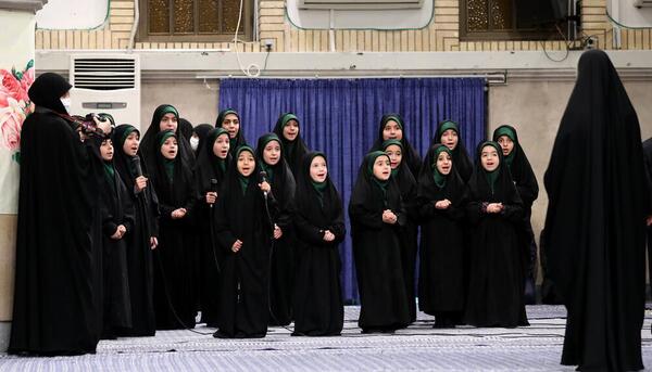 عکس گروه دختران مذهبی