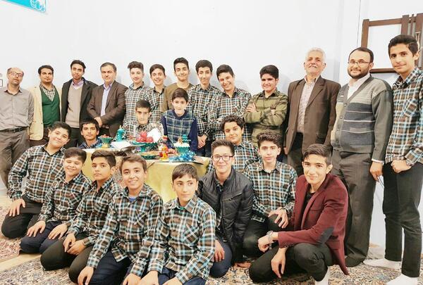 عکس گروه مدرسه پسرانه