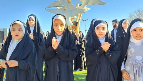 عکس گروه سرود دخترانه فانتزی