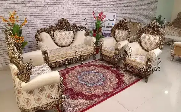 عکس خانه با مبل سلطنتی