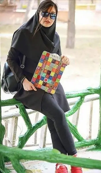 عکس دانشجویی دخترانه