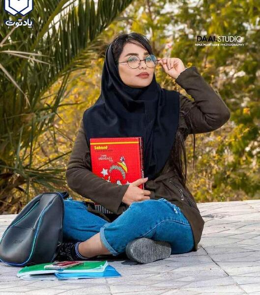 عکس دانشجویی دختر
