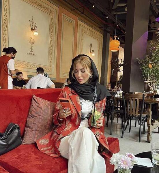 عکس مینا مومنین