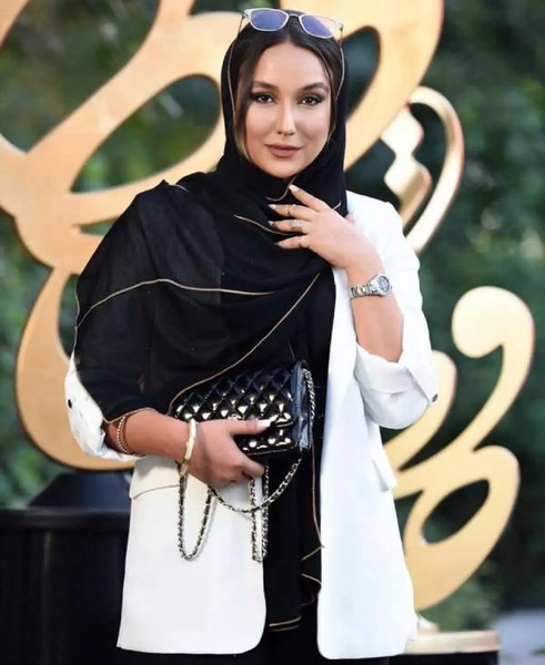 عکس مینا دلشاد در ستایش